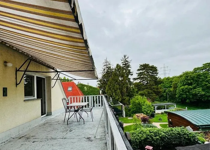 Spacious With Garden Near Danube For 16 Guests For Long Appartement *