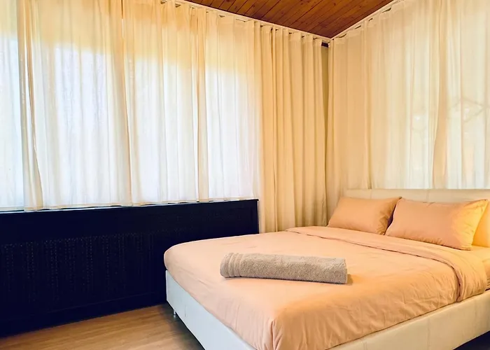 Spacious With Garden Near Danube For 16 Guests For Long * Βιέννη