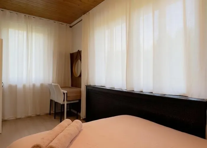 Spacious With Garden Near Danube For 16 Guests For Long *