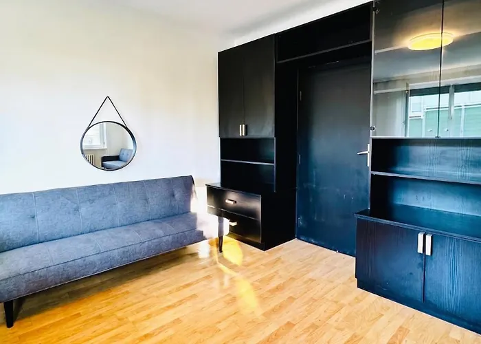 Spacious With Garden Near Danube For 16 Guests For Long *