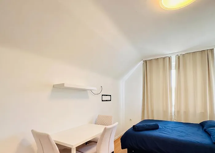 Spacious With Garden Near Danube For 16 Guests For Long * Βιέννη