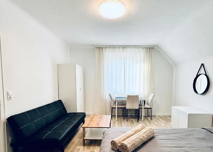 Spacious With Garden Near Danube For 16 Guests For Long Διαμέρισμα Βιέννη