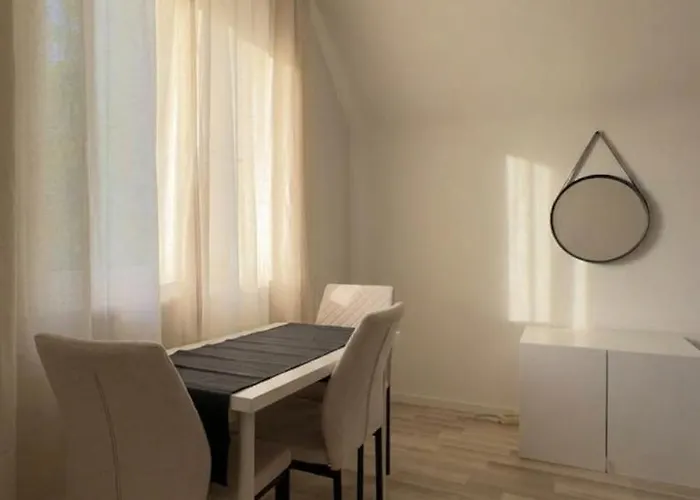 Spacious With Garden Near Danube For 16 Guests For Long *