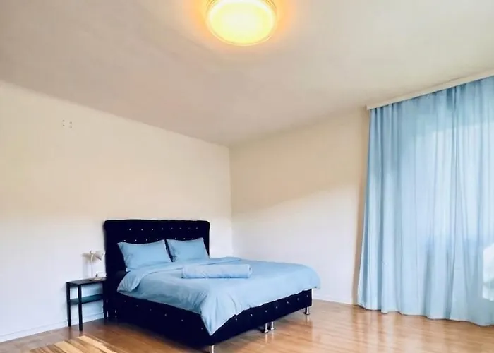 Spacious With Garden Near Danube For 16 Guests For Long Βιέννη