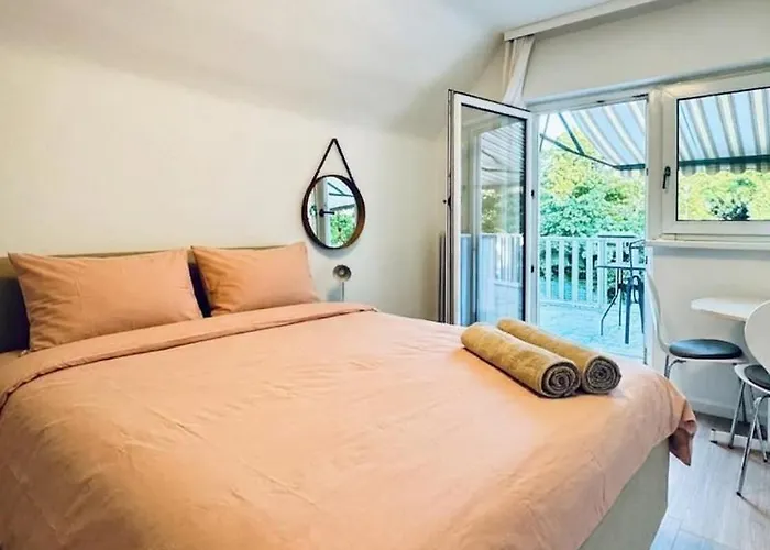 Διαμέρισμα Spacious With Garden Near Danube For 16 Guests For Long Βιέννη
