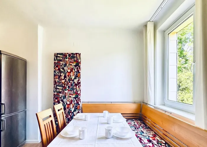 Spacious With Garden Near Danube For 16 Guests For Long Διαμέρισμα Βιέννη